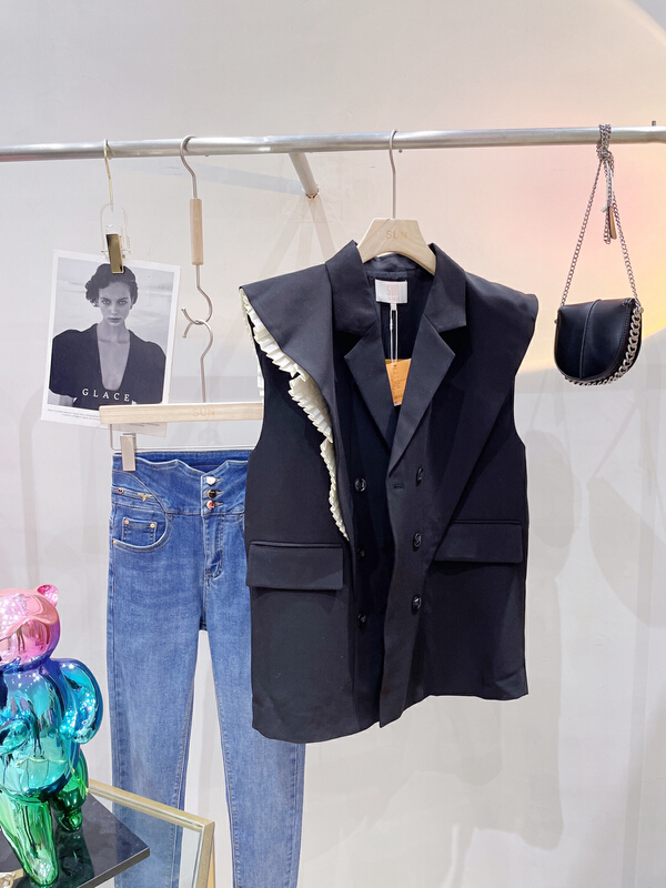 New year in early spring! [sun] Korean version fungus edge design vest 3485k# jhy