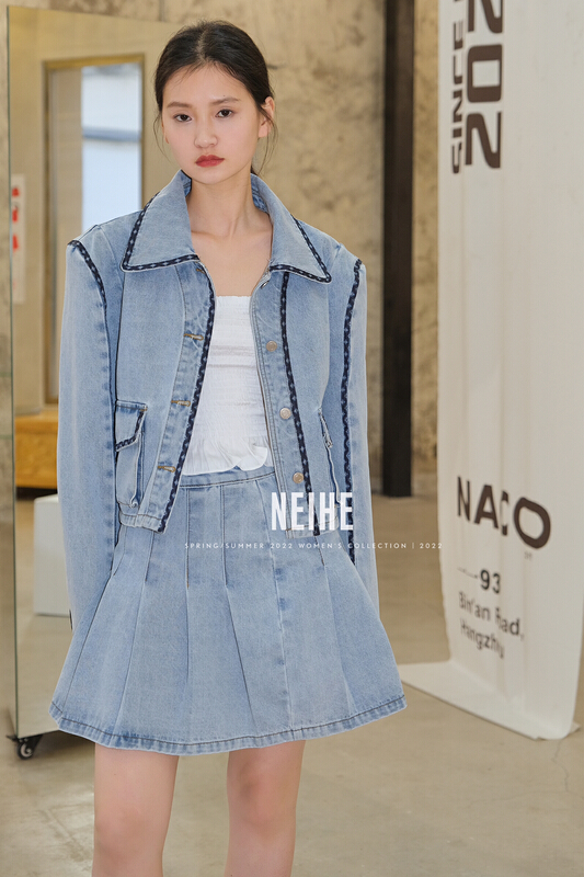 New year in early spring! [neihe] Vintage Lace contrast denim jacket 11315# zxx