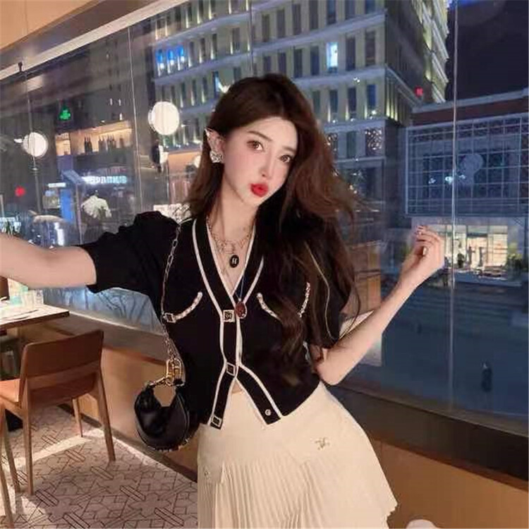 [Xiangli] xiaoxiangfeng V-neck single breasted contrast color short sleeved knitted cardigan 6847# PCZ