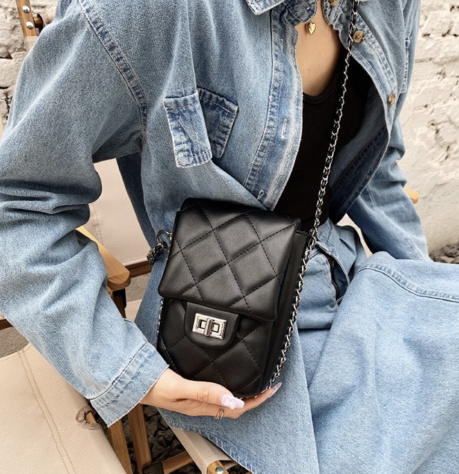 [yes] niche design Lingge versatile messenger bag (with chain) 2011# ozq
