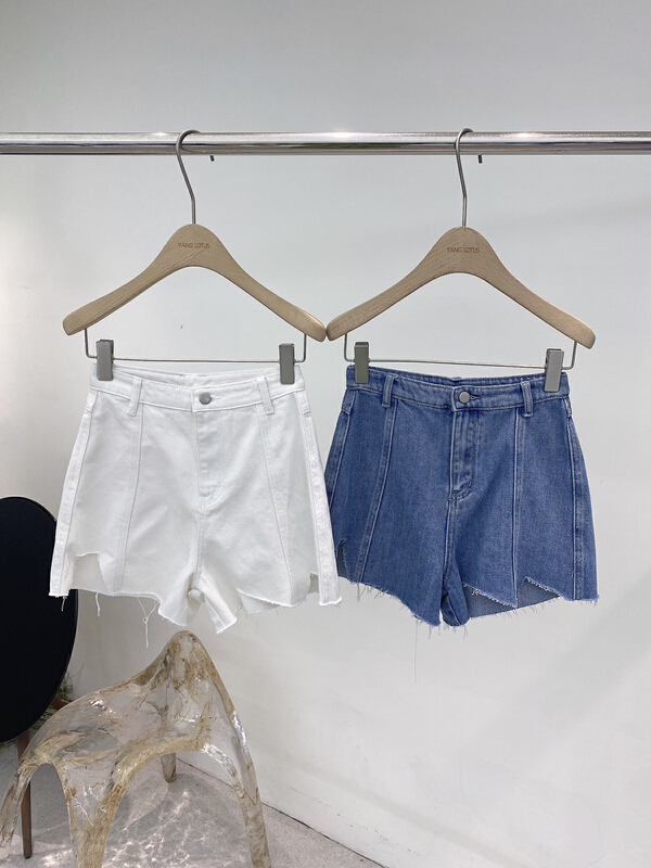 [Yang lotus] fashionable hole sticker denim shorts s12243216# ozq