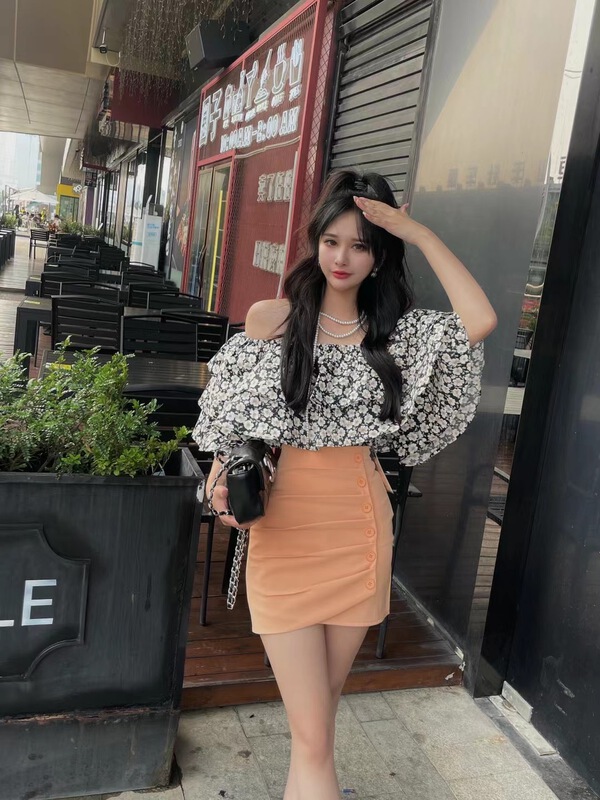 New in early summer! [so] Korean floral versatile foreign style small shirt 1225# PCZ