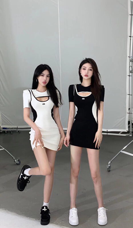 New in early summer! [dl. Am] black and white color contrast temperament thin dress (excluding necklace) 80122-2# WPL
