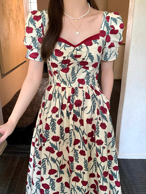 New in early summer! [Yingying new clothes] tea break French peach heart collar broken flowers show thin temperament dress 7302# Cl