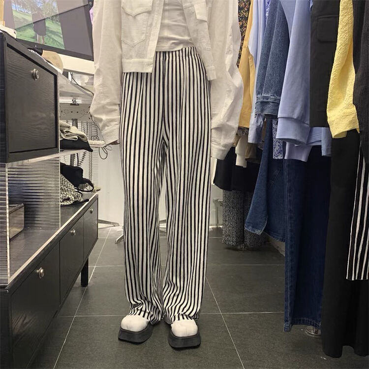 Casual pants with wide stripes
