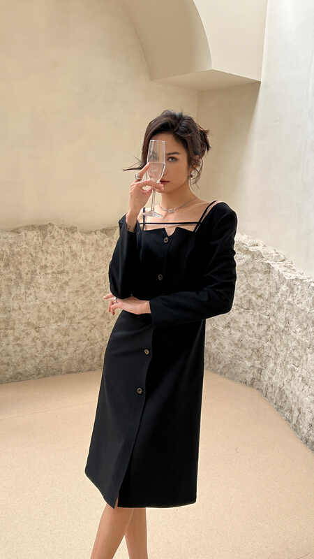 goods in stock! New year in early spring! [context sense] design sense off shoulder suit dress tts1106# CLS