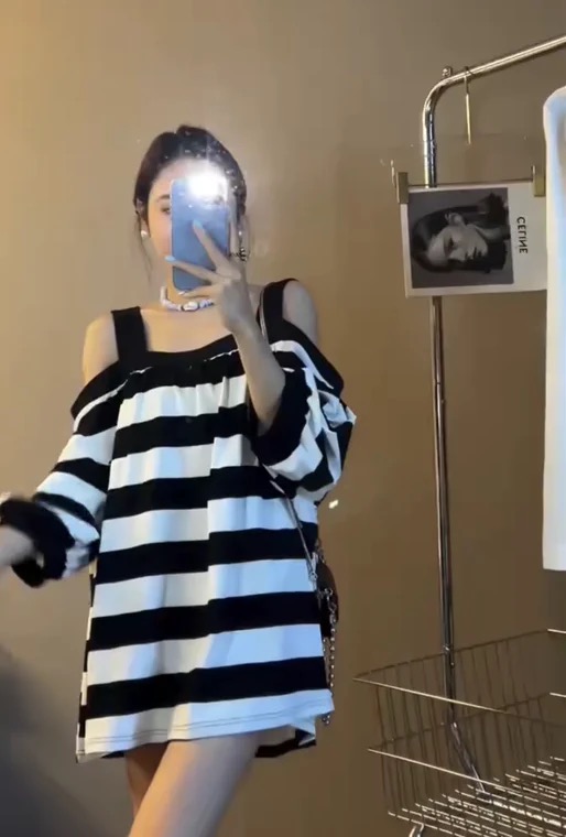[77. Shop] Korean personalized stripe sling off shoulder long sleeve T-shirt 9159# WTT