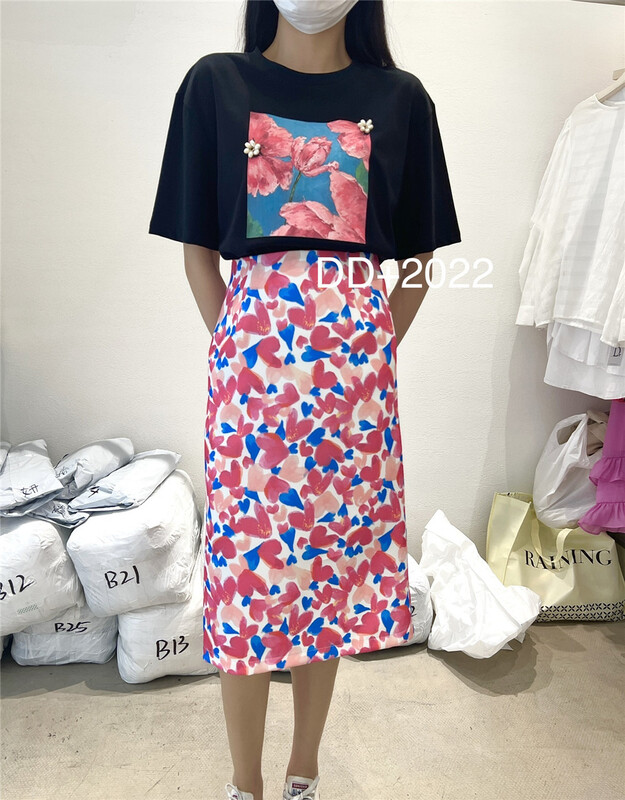 New in early summer! [DD +] Korean flower print short sleeve T-shirt (with detachable florets) 228049# XJ
