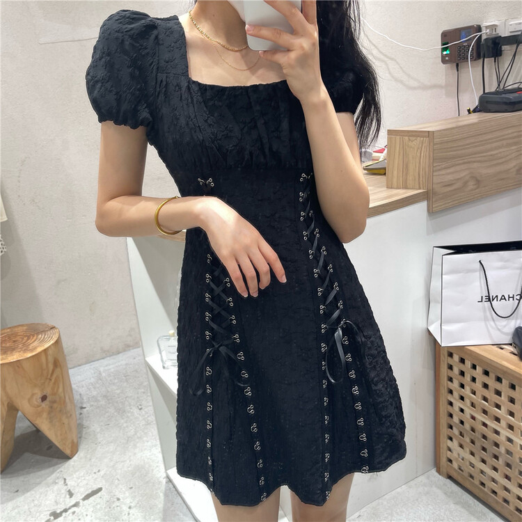 [NC edition] Korean heavy industry lace up design square neck bubble sleeve dress z2333# zxx