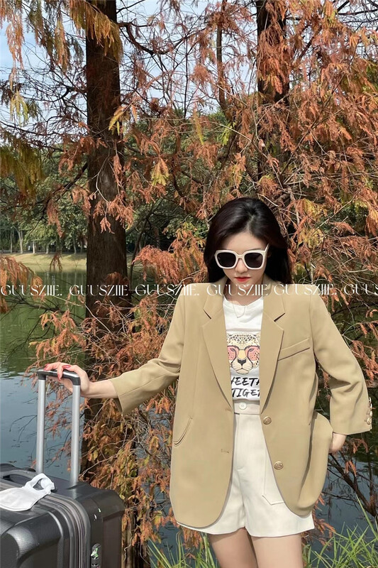 New year in early spring! [Gu Shi] commuter style 8-point sleeve solid color suit 22009# hjy