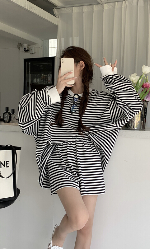 New in early summer! [11An] ins Korean loose sweater + slim casual Shorts Set a6388# LSL