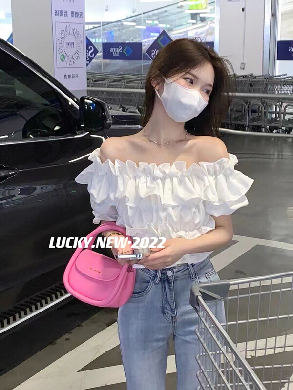 New in early summer! [lucky] ear side one line shoulder width loose flounce side blouse 8717# zxx