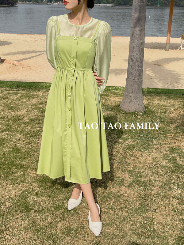 goods in stock! New year in early spring! [Taotao family] a fake two-piece dress 3372# lwy designed by a small crowd