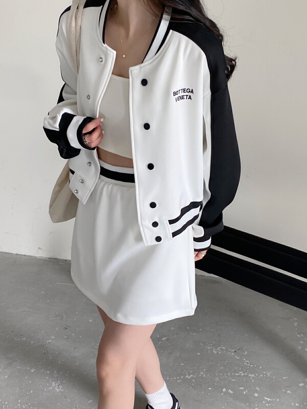 New year in early spring! [Xiaofan family] Korean button up baseball suit + high waist slim skirt suit 6098# LSW