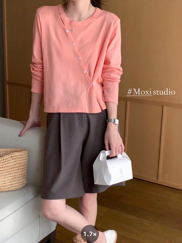 goods in stock! New year in early spring! [Moxi] Korean simple diagonal button sweater 79576# XJ