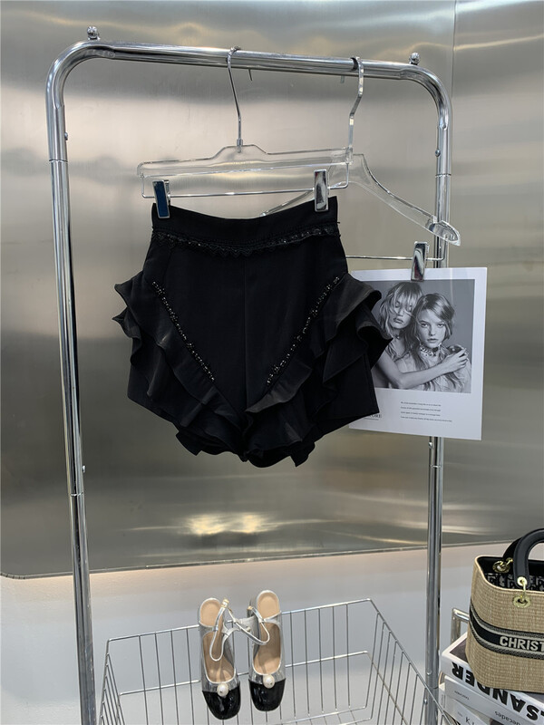 New in early summer! [Linna] heavy industry Ruffle casual shorts 7030# zxx