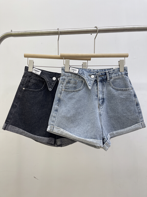 New year in early spring! [yuan. Shang] skinny and loose design denim shorts 7016# JJ