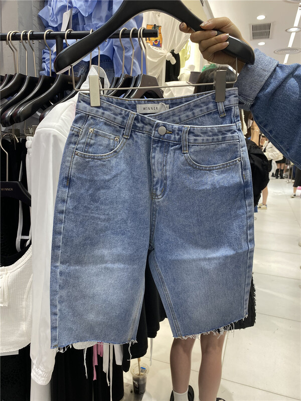 goods in stock! New in early summer! [winner] Korean version simple high waist five point denim shorts 155# ozq