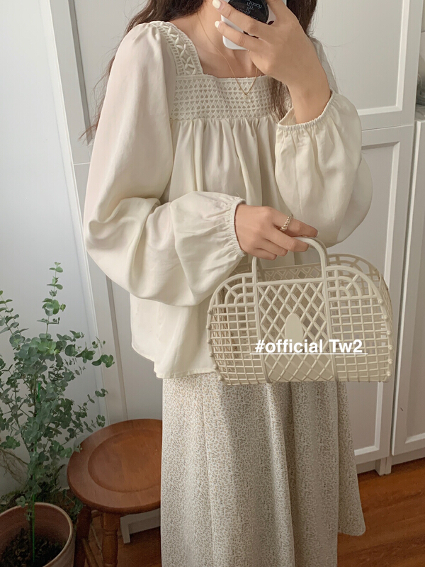 Original price 58.65! [TW2] French romantic simple temperament Square Neck Lace hollowed out blouse 19186# HBx