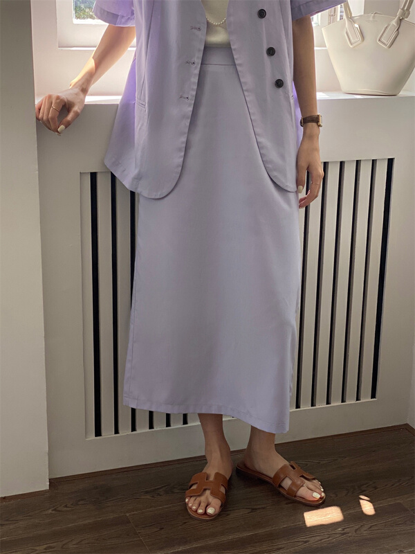 [in by in] simple and versatile, loose and medium length skirt (only selling skirt) 0826# zjy