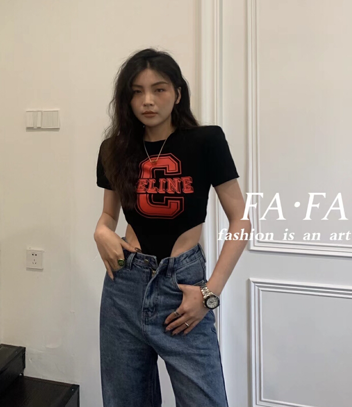 New in early summer! [Fafa] personalized triangle conjoined short sleeve T-shirt 16980# zxl