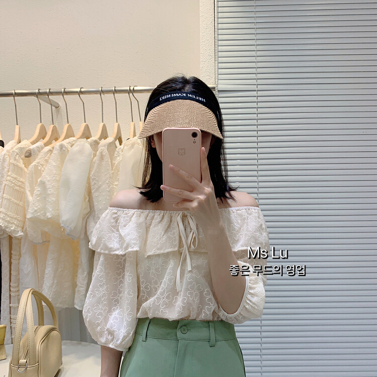 [Xiaolu family] lace two-piece shoulder shirt 80552# WTT