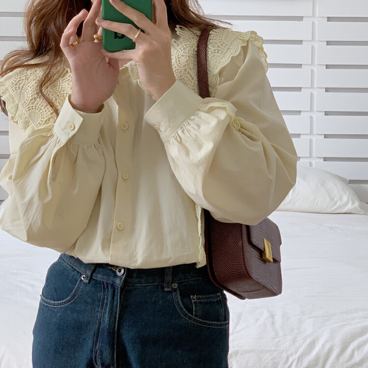 [timely rain] Han Feng ins heavy industry lace spliced doll collar sweet age reducing lace decorative western style shirt 29758# jhy