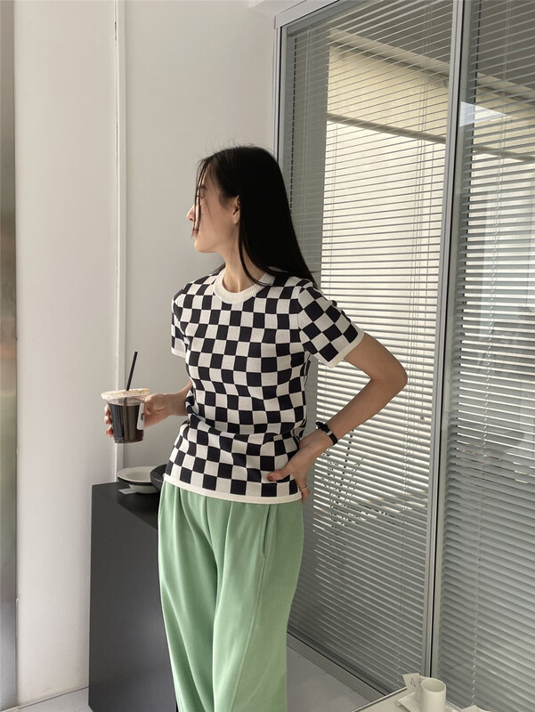 Original price 88.99! New year in early spring! [clean space] Korean fashion checkerboard Casual Short Sleeve T-shirt 30773# CLS