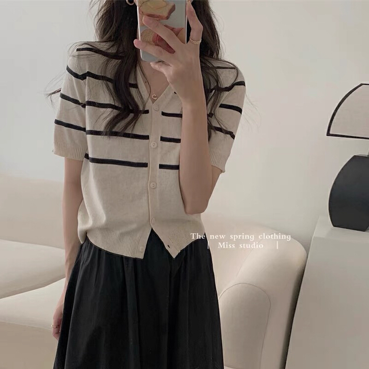 [huole] V-neck stripe short sleeved cardigan summer 2022 new Korean style slim commuter Versatile Single breasted sweater 306# WTT