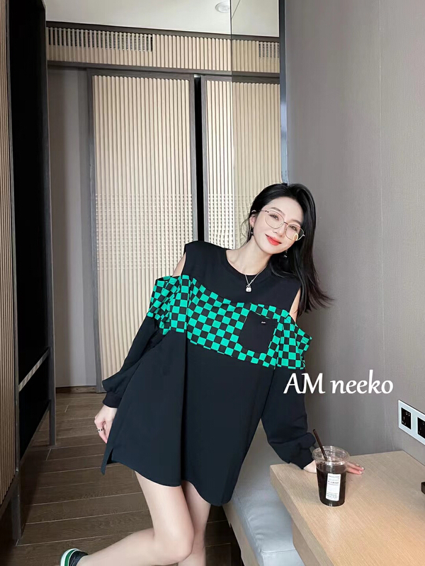 New year in early spring! [neeko] sweet and spicy off shoulder color contrast checkerboard stitching sweater 3303# XYY