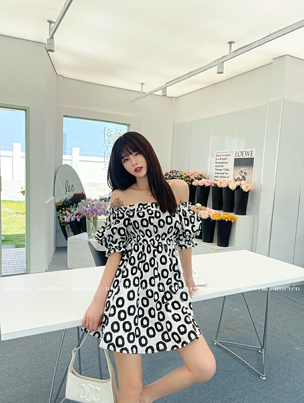 Original price 123.95! [inseven] French retro one shoulder elastic waist closing bubble sleeve dress 26512# ozq