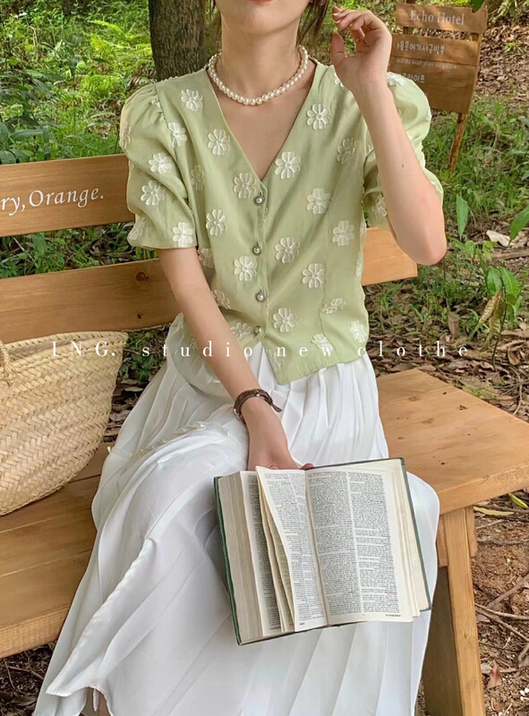 [ing] exotic and versatile V-neck comfortable jacquard blouse 7781# HBx