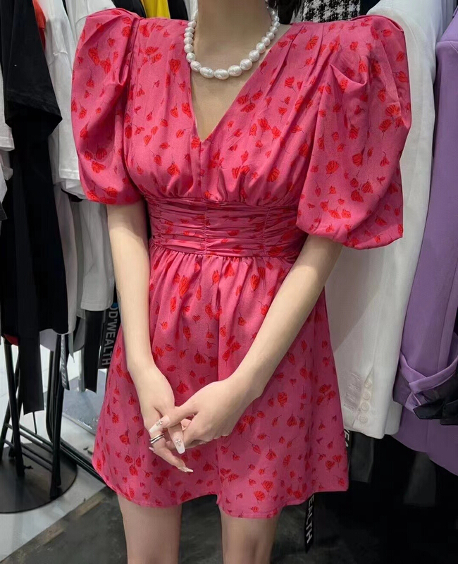 New in early summer! [MI] Korean version aging V-neck waist broken flower dress 9092# PCZ