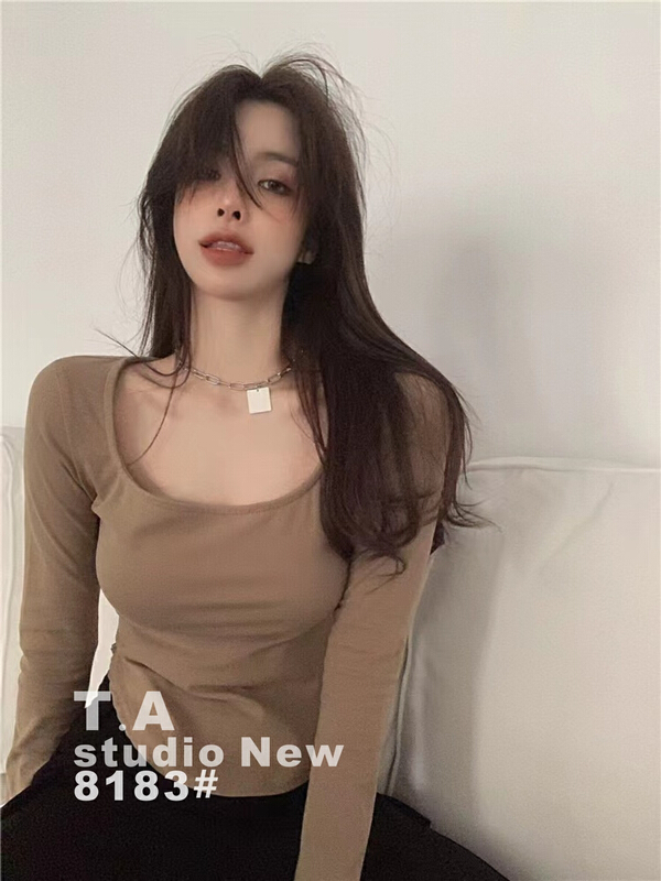 New year in early spring! [TA +] Korean fashion simple U-neck Pullover bottoming shirt 8183# XYY