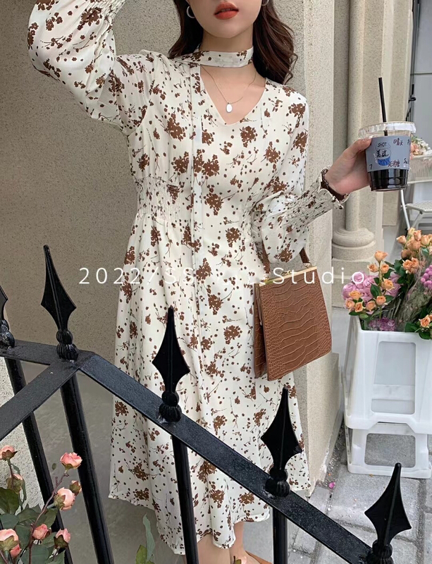 New year in early spring! [JH] net red V-neck floral dress (with belt) (dress only) 41022# PCZ