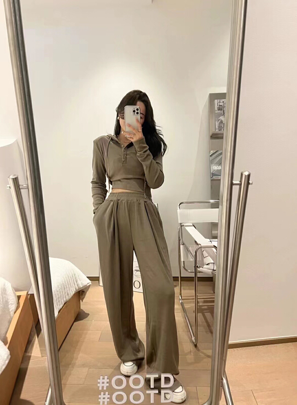 [toko. Z] Korean Short Hooded Sweater + elastic waist straight casual pants set 21582# cqw