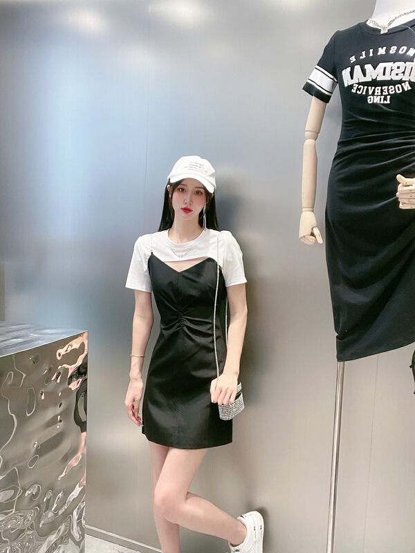 [M & M] simple and versatile short sleeved T-shirt + suspender sexy dress set (with shoulder strap) 16324# PCZ