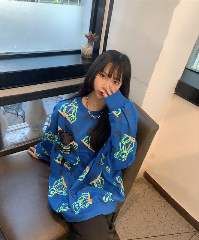 [ylanvo] fashion graffiti letter loose sweater (with doll) 8398# cqw