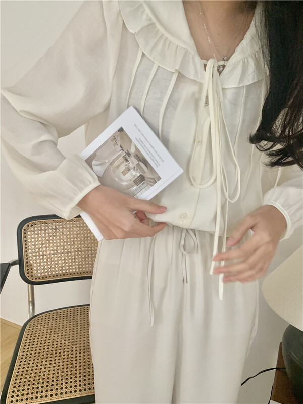 New year in early spring! [Linai] Korean lace up sweet little shirt with fungus edge 221g005# zxx