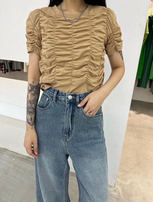 New in early summer! [VI. Liu Liu] niche design pleated short sleeve T-shirt 60288c# zxx