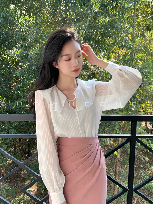 goods in stock! New year in early spring! [xiuxixi] light ripe lotus leaf collar shirt (with pearl chain) 8000-1# zxx