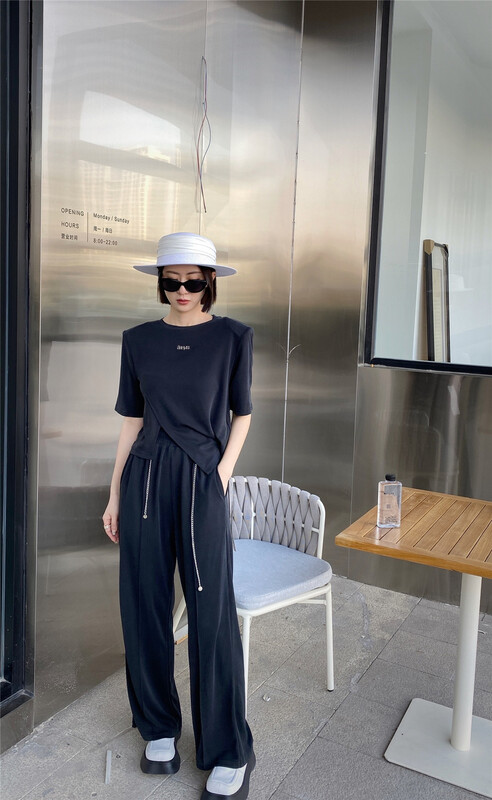 [LAN] Korean irregular design short sleeved T-shirt + loose and slim casual pants set (detachable with chain) y0551# lwy