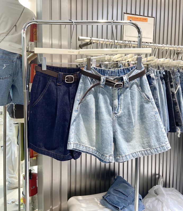 [icciicc] Korean high waist retro loose denim shorts (with belt) 900382# CLS