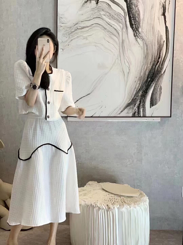 [JH] net red Xiaoxiang handmade bead nailing Top + slim skirt suit (suit only) 41068# PCZ