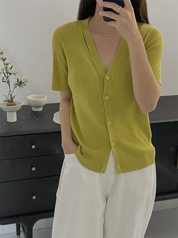 New in early summer! [clean space] simple and versatile V-neck short sleeve comfortable sweater 31726# CLS