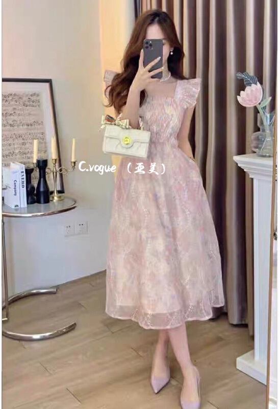 初夏上新!【C.VOGUE】法式溫柔木耳邊吊帶暈染連衣裙  88060#  PCZ