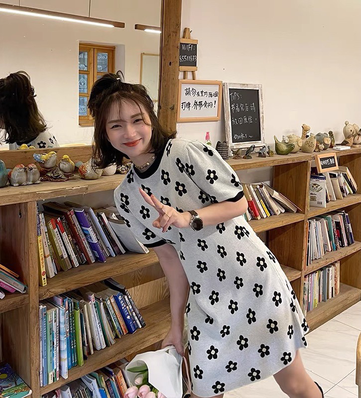 New in early summer! [x · h studio] French gentle inside with knitted bag buttock repair short sleeve dress 581# ozq