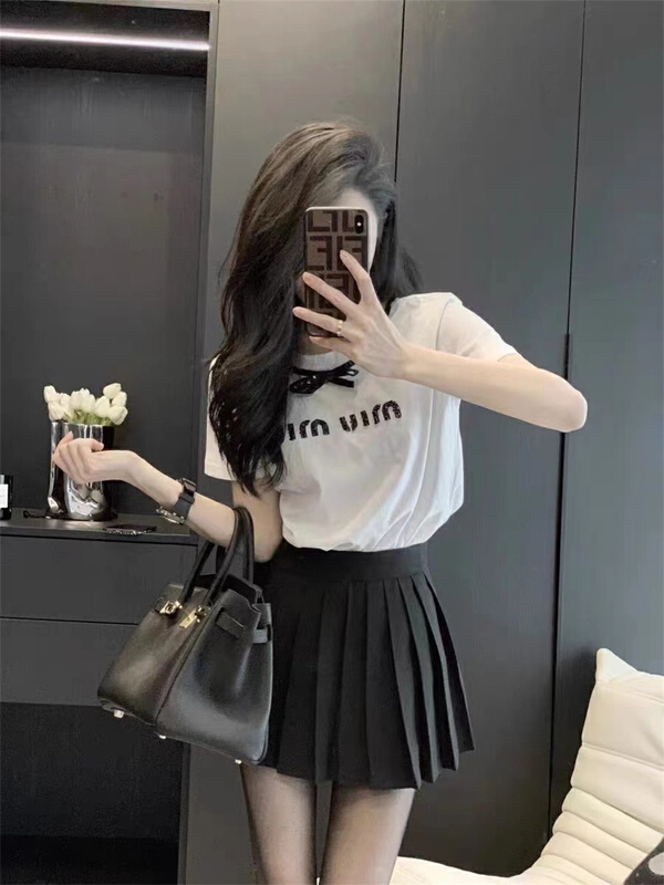 [tangtangtangjia] round neck letter short sleeve + lady temperament Skirt Set (non detachable bow) 2886# PCZ