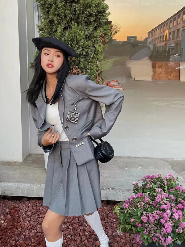 Original price 179.35! New year in early spring! [Dore Dore] design sense retro minority suit + slim fashion skirt suit (with brand clip) 1166# zxx