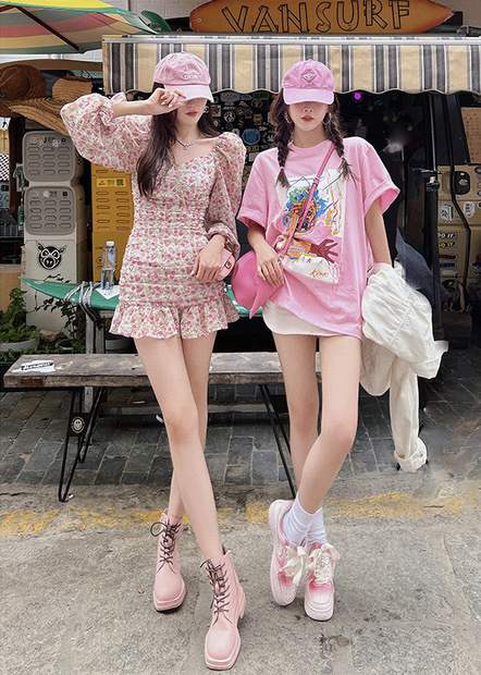 New year in early spring! [savage] Korean version of foreign style square neck waist fold thin Bubble Sleeve Chiffon floral dress e6083# WPL